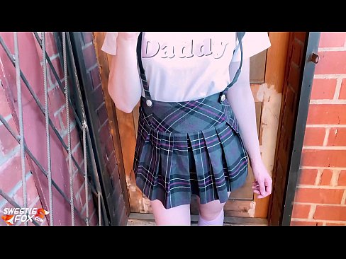 ❤️ Schoolgirl Sikini derinden Sucks ve sınıflar yerine sikikleri. ❤ Güzel porno bizde ❌❤