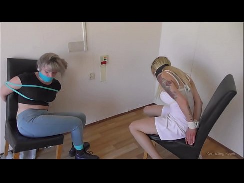 ❤️ Bağımlı / bağlı ve ağzı tıkalı / sıkıntı içinde küçük hanım ❤ Güzel porno bizde ❌❤
